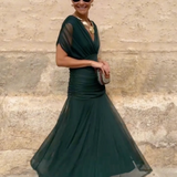 Klára — Elegantní šaty s výstřihem do V